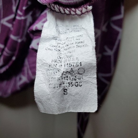 41 Hawthorn Faux Wrap Top Small Womens Sleeveless Purple Geometric Stretch - Picture 6 of 6